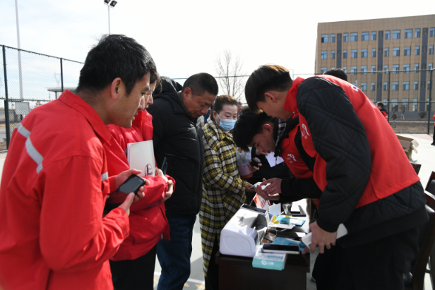 多单位联合开展学雷锋主题活动