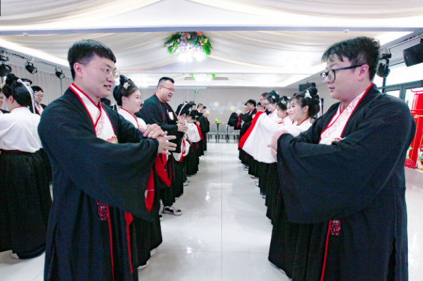 公司举办青年员工联谊交友活动